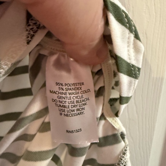 Striped Sleeveless Tank Top - Picture 3 of 5